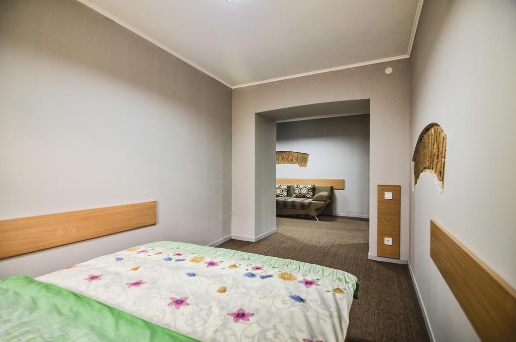 Apartment On Knyazya Leva 2 Львов Экстерьер фото